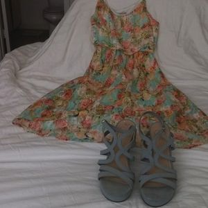 Spring floral, slight hi-low. Soft adjust straps